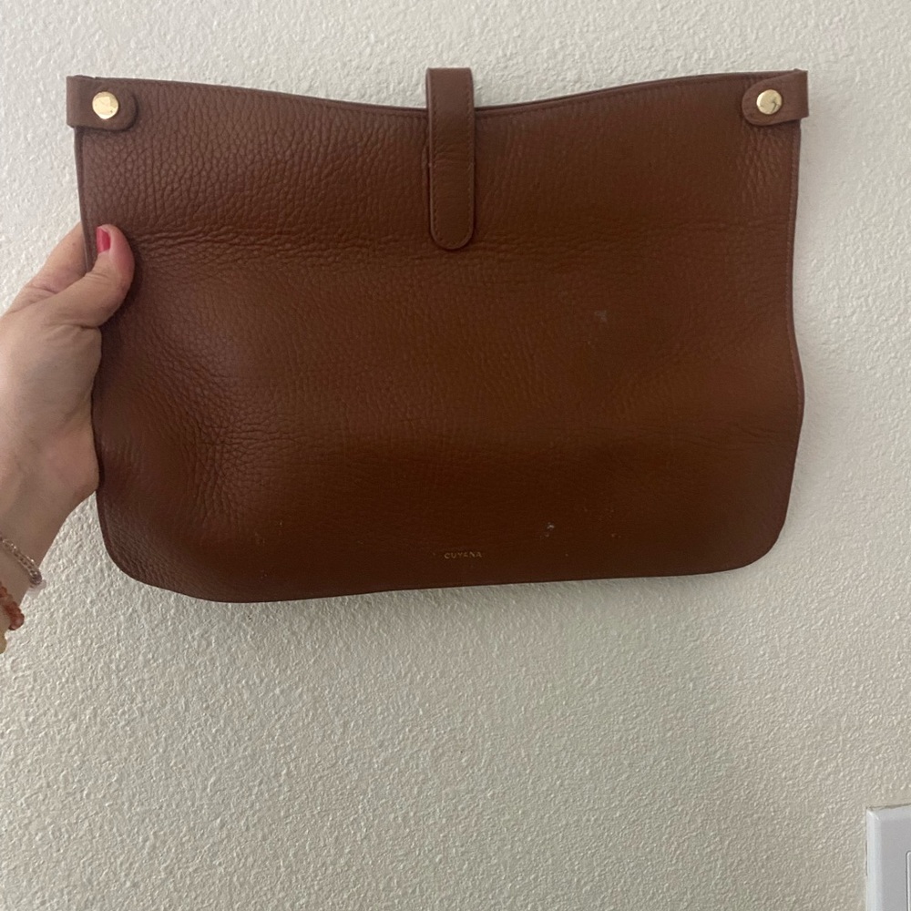 Cuyana Caramel 13 inch Leather Laptop Sleeve